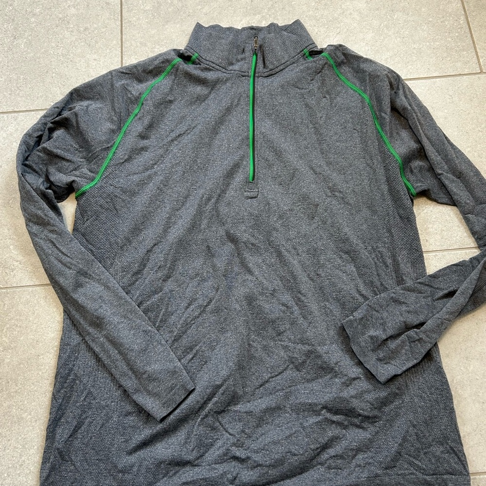 Lululemon Metal Vent tech 1/4 zip